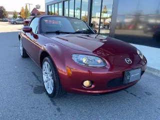 Mazda MX-5 Miata 2007 Grand Touring 2dr Convertible (2L I4 6M)