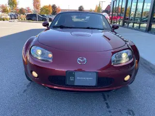 Mazda MX-5 Miata 2007 Grand Touring 2dr Convertible (2L I4 6M)