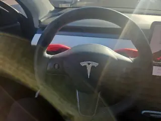 Tesla Model Y 2021 AWD Long Range 4dr Crossover