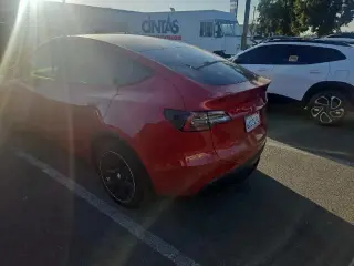 Tesla Model Y 2021 AWD Long Range 4dr Crossover