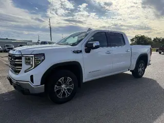 GMC Sierra 1500 2026 4x2 SLT 4dr Crew Cab 5.8 ft. SB