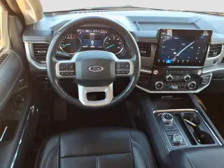 Ford Expedition 2024 4x4 XLT 4dr SUV