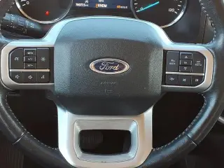 Ford Expedition 2024 4x4 XLT 4dr SUV