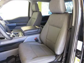 Ford F-150 Lightning 2024 AWD XLT 4dr SuperCrew 5.5 ft. SB