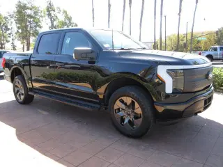 Ford F-150 Lightning 2024 AWD XLT 4dr SuperCrew 5.5 ft. SB