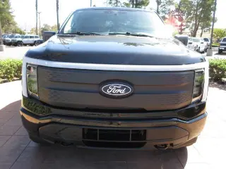 Ford F-150 Lightning 2024 AWD XLT 4dr SuperCrew 5.5 ft. SB