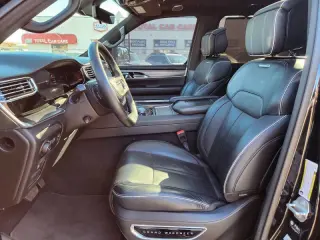 2023 Jeep Grand Wagoneer