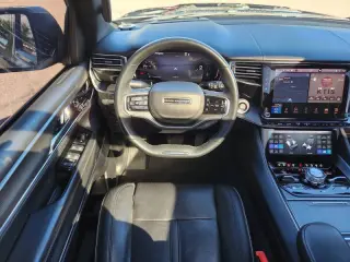 2023 Jeep Grand Wagoneer