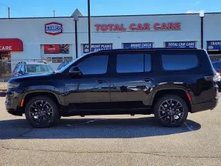 2023 Jeep Grand Wagoneer