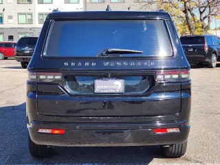 2023 Jeep Grand Wagoneer