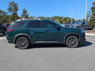 Nissan Pathfinder 2022 SL 4dr SUV