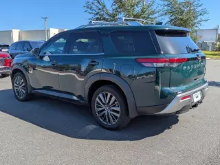 Nissan Pathfinder 2022 SL 4dr SUV