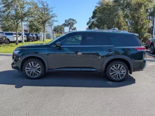 Nissan Pathfinder 2022 SL 4dr SUV
