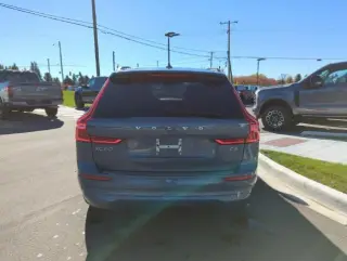 Volvo XC60 2022 AWD B5 Momentum 4dr SUV