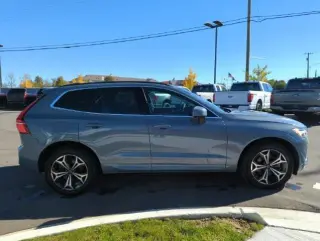 Volvo XC60 2022 AWD B5 Momentum 4dr SUV