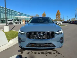 Volvo XC60 2022 AWD B5 Momentum 4dr SUV