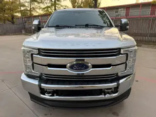 2018 Ford F250 SUPER DUTY CREW CAB