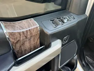 2018 Ford F250 SUPER DUTY CREW CAB