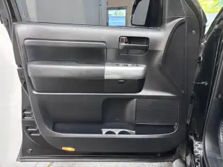 2020 TOYOTA SEQUOIA