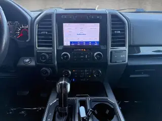 Ford F-150 2020 4x4 Raptor 4dr SuperCrew 5.5 ft. SB