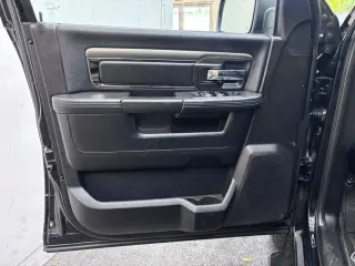 2015 RAM 1500 CREW CAB