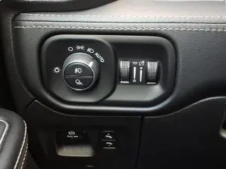 Ram 1500 2022 4x2 Limited 4dr Crew Cab 5.6 ft. SB Pickup