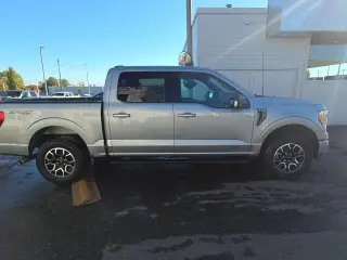 Ford F-150 2023 4x4 XLT 4dr SuperCrew 5.5 ft. SB