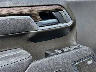 Chevrolet Silverado 1500 2025 4x4 RST 4dr Crew Cab con 5.8 ft. SB.