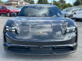2022 PORSCHE TAYCAN