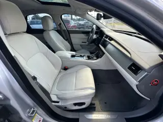 2017 JAGUAR XF