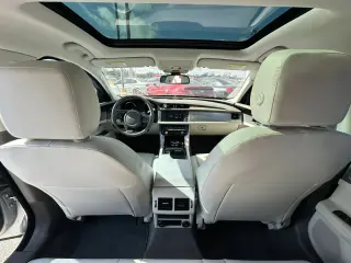 2017 JAGUAR XF