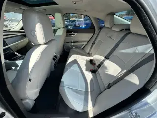 2017 JAGUAR XF