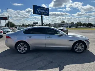 2017 JAGUAR XF