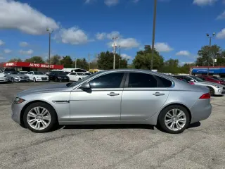 2017 JAGUAR XF