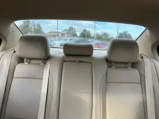 2012 HYUNDAI GENESIS