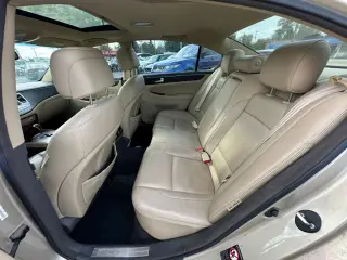 2012 HYUNDAI GENESIS