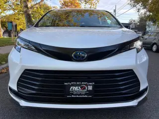 2021 Toyota SIENNA
