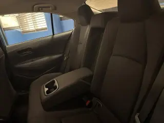 Toyota Corolla 2024 LE sedán 4 puertas