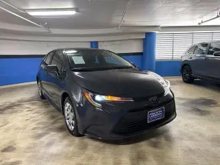 Toyota Corolla 2024 LE sedán 4 puertas