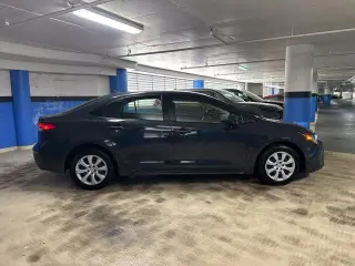 Toyota Corolla 2024 LE sedán 4 puertas