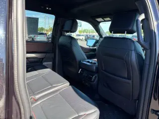 Ford F-150 2023 4x4 Lariat 4dr SuperCrew 5.5 ft. SB