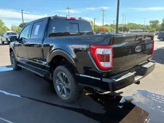 Ford F-150 2023 4x4 Lariat 4dr SuperCrew 5.5 ft. SB