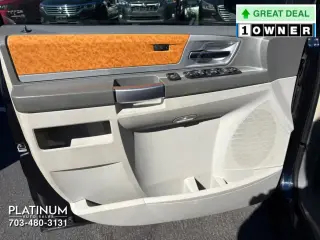 2010 Chrysler TOWN & COUNTRY