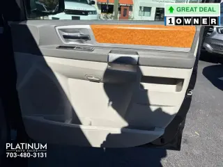 2010 Chrysler TOWN & COUNTRY