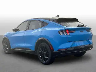 Ford Mustang Mach-E 2023 AWD Premium 4dr SUV