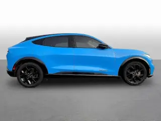 Ford Mustang Mach-E 2023 AWD Premium 4dr SUV