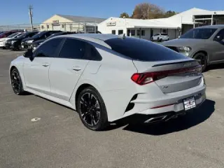 2022 Kia K5