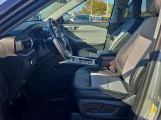Ford Explorer 2023 AWD XLT SUV de 4 puertas