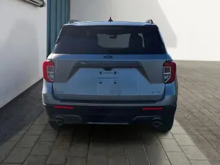 Ford Explorer 2023 AWD XLT SUV de 4 puertas