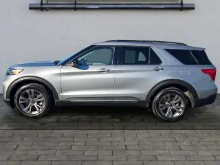 Ford Explorer 2023 AWD XLT SUV de 4 puertas